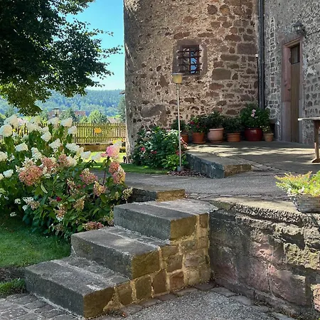 Apartment Alte Foersterei - Elegantes In Der Historischen Hinterburg - Nahe Fulda Und Bad Hersfeld