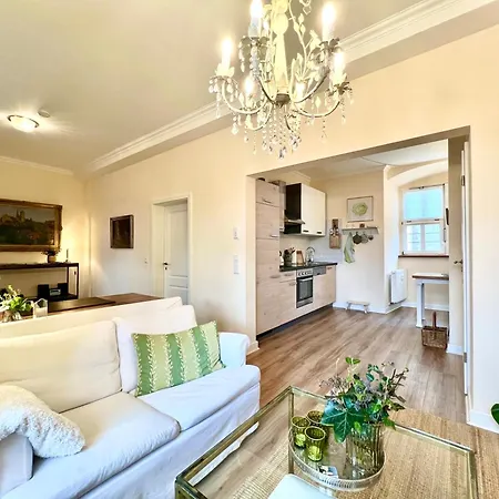 Apartment Alte Foersterei - Elegantes In Der Historischen Hinterburg - Nahe Fulda Und Bad Hersfeld Schlitz